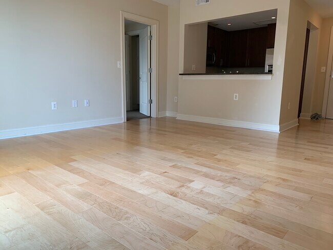 Foto del edificio - 2050 Jamieson Ave