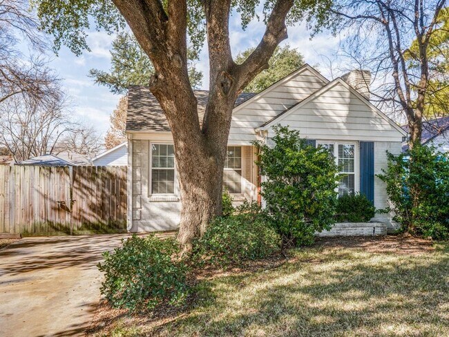 Foto del edificio - 7403 Morton St