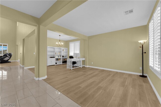 Building Photo - 608 Highland Bluff Way