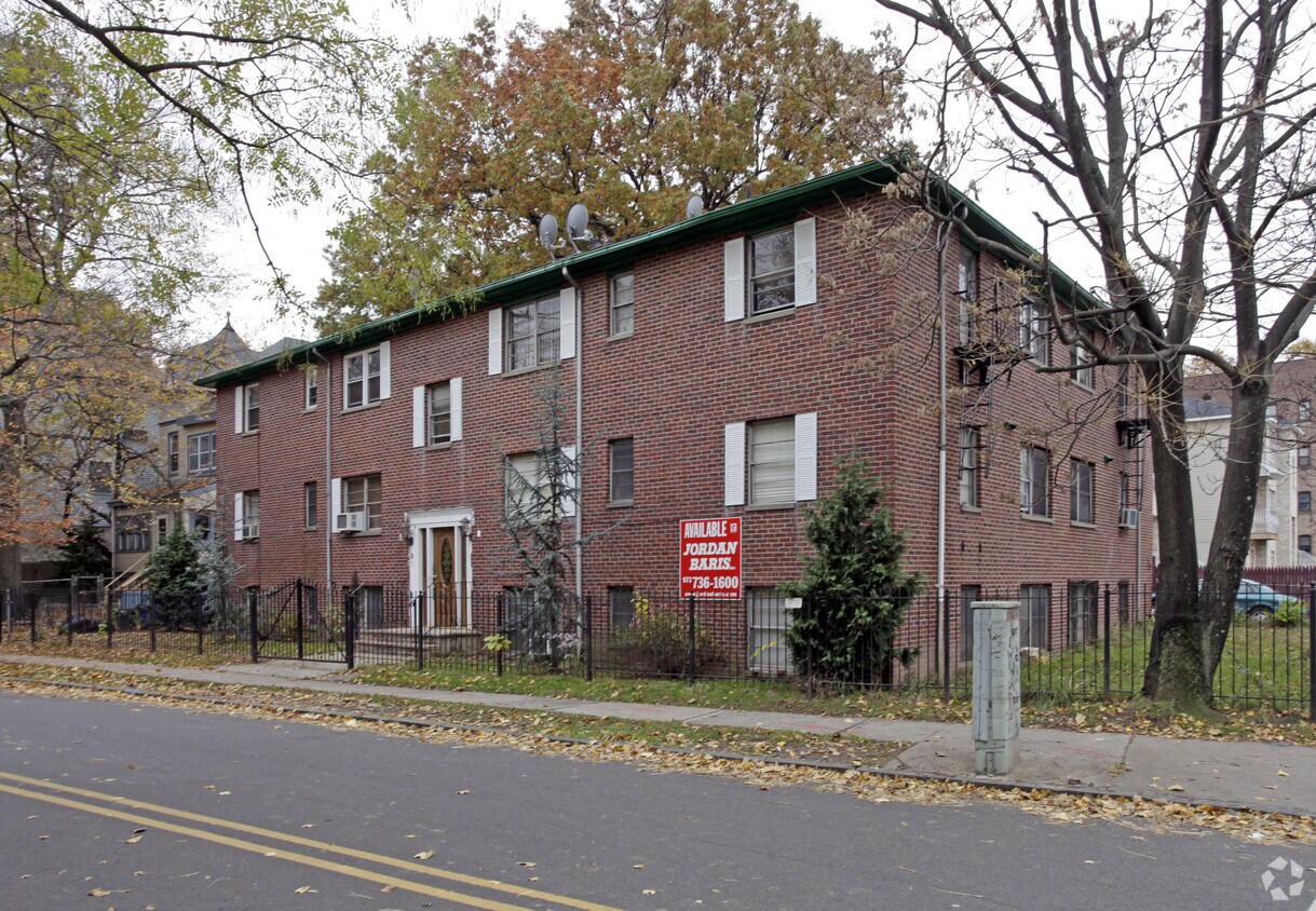 Foto del edificio - 101 Lenox Ave