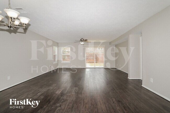 Building Photo - 15406 Boulder Hollow Ln