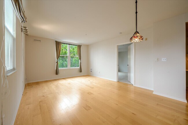 Foto del edificio - 3981 Alemany Blvd