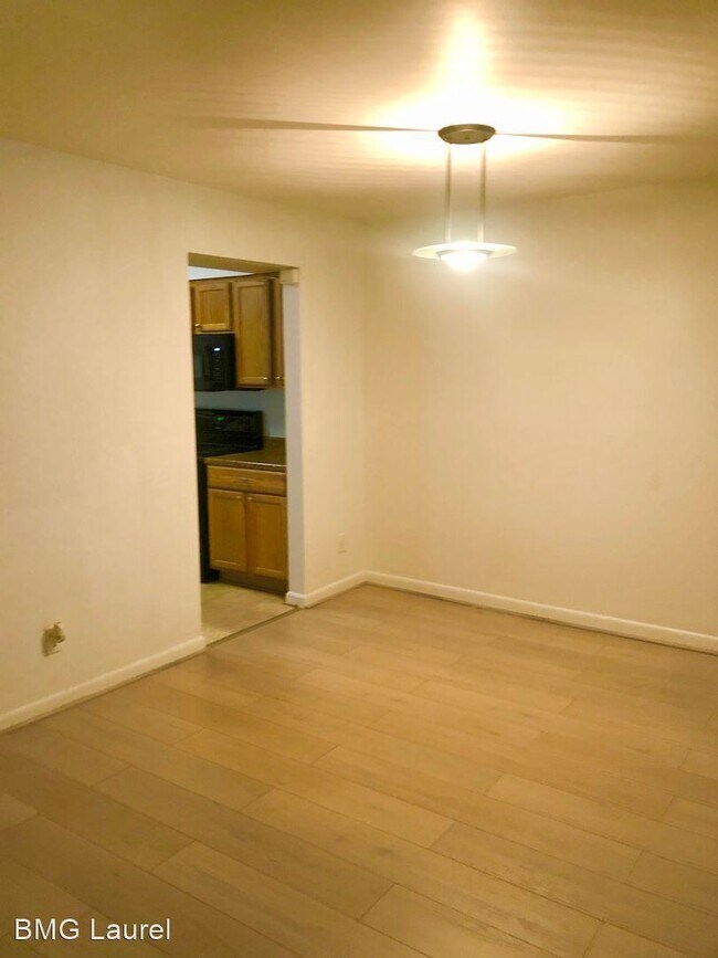 Building Photo - 3 br, 3.5 bath House - 7282 Mandan Rd