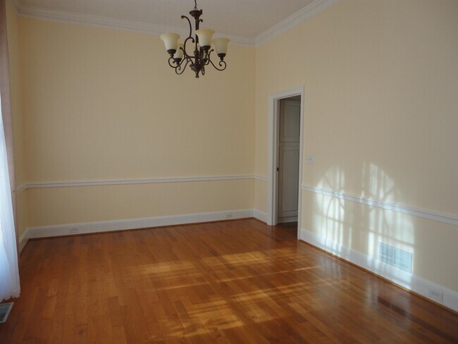 Building Photo - 1430 Springside Ct SW