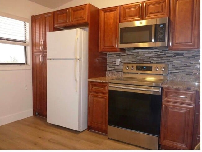 Building Photo - 3130 Millwood Terrace