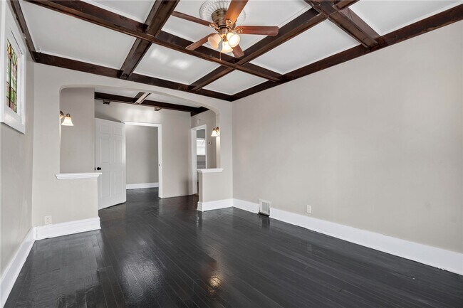 Foto del edificio - 3915 Schiller Pl