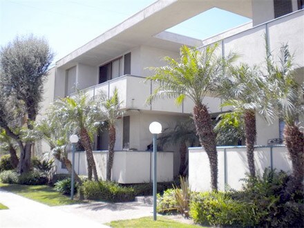 Foto del edificio - 21025 Victor St