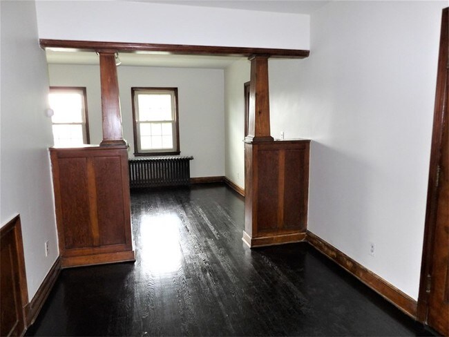 Building Photo - 161 35th St NE