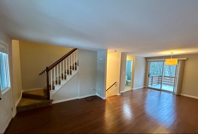 Building Photo - 21 Waterview Dr