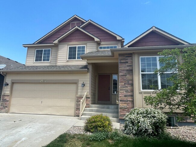 Foto del edificio - Beautiful 4 Bed, 3 Bath House in Maple Hill!