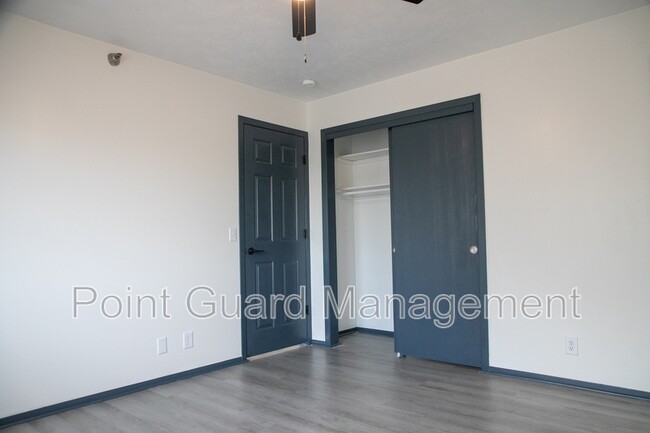 Building Photo - 7110-7122 Jones Circle - 7118-8