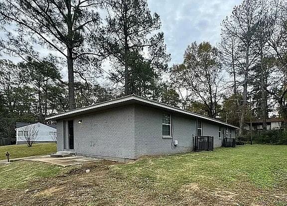 Foto del edificio - 4923 Woodmont Dr