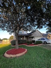 Building Photo - 422 Abbey Ln