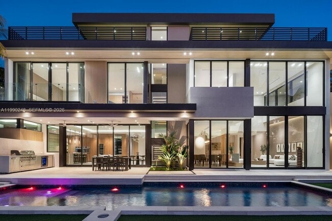 Foto del edificio - 641 Flamingo Dr