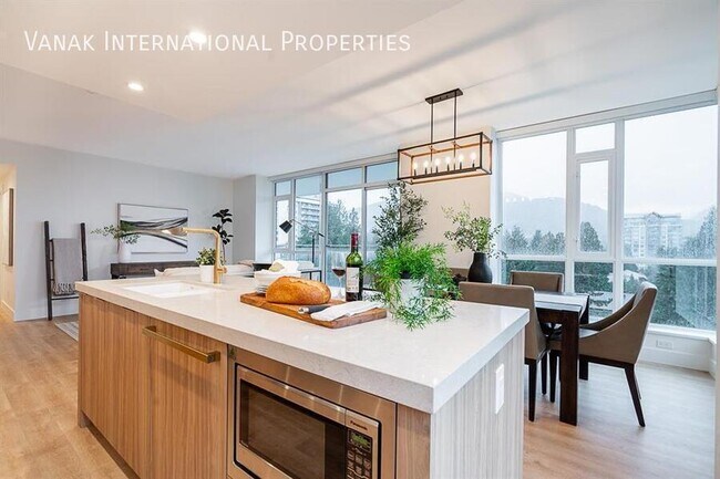 Building Photo - Luxury 3BR Condo | 2 Parking | Pool & Gym