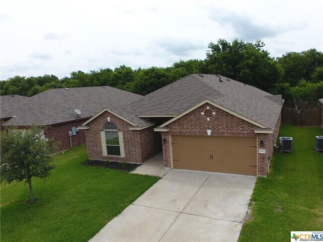 Foto del edificio - 6311 Ambrose Cir