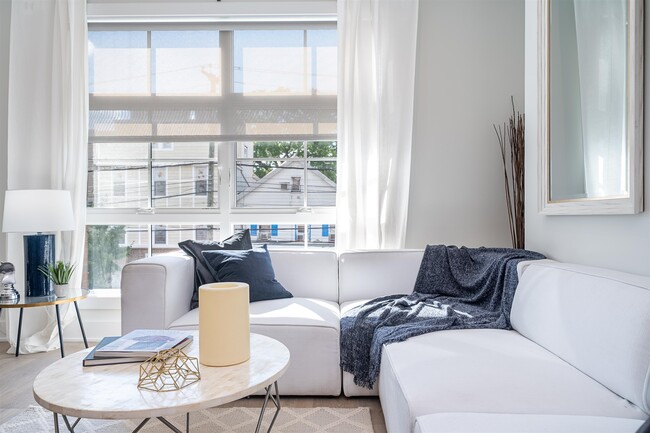 Building Photo - 418 Palisade Ave