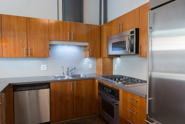 Kitchen - 1130 Flower St