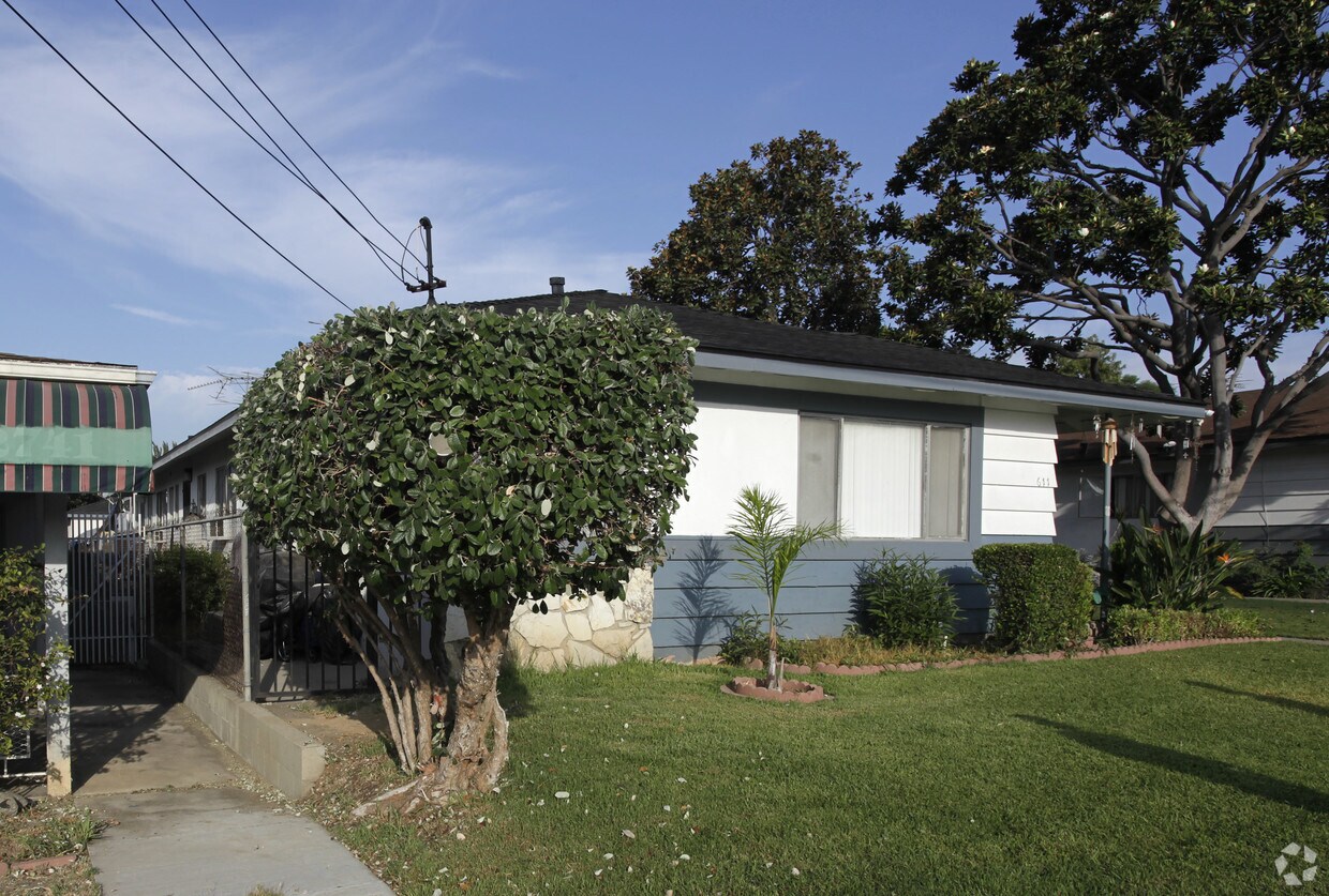 Building Photo - 611-619 N Walnut Ave