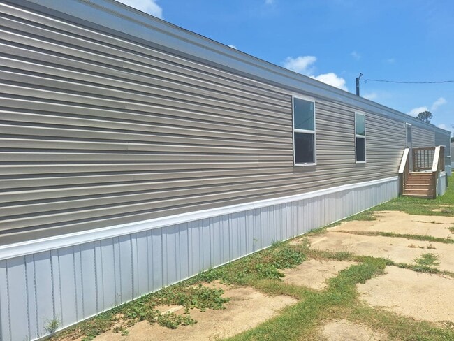 Foto del edificio - 1901 Switzer Rd