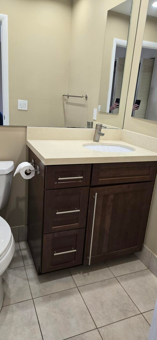 Building Photo - 752 Normandy Trail