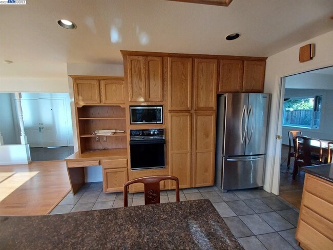 Building Photo - 41085 Pajaro Dr