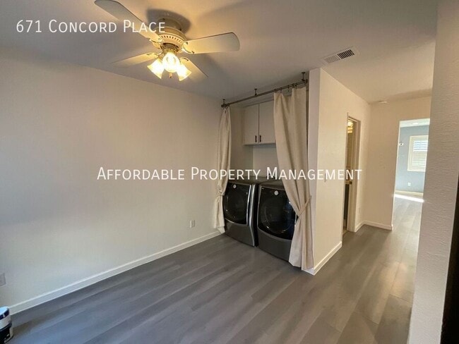 Building Photo - 671 Concord Pl