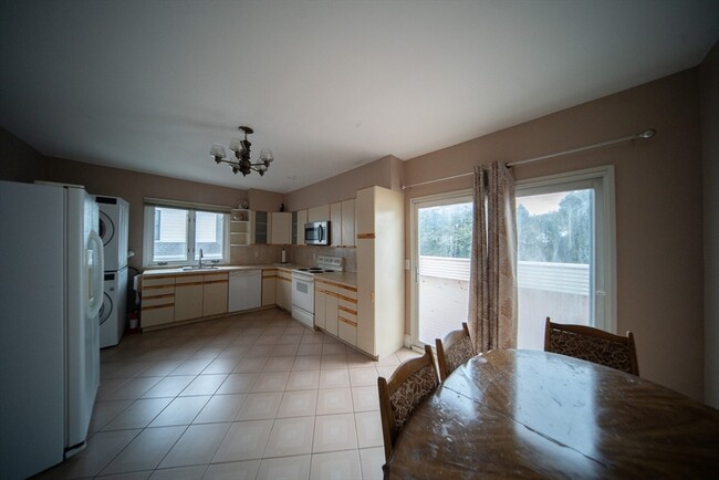 Foto del edificio - 208 Rawson Rd