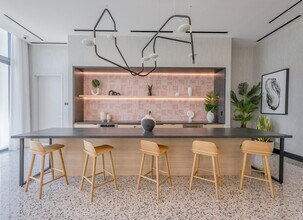 Interior Photo - Cascade Link at Douglas