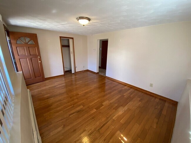 Foto del edificio - 3 Chandler Rd
