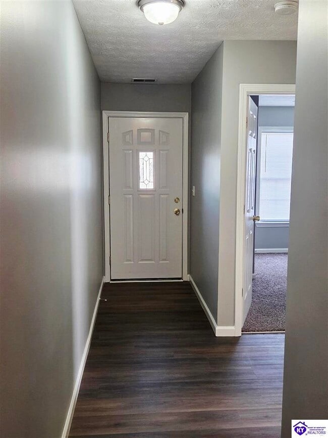 Building Photo - 171 Red Hawk Dr