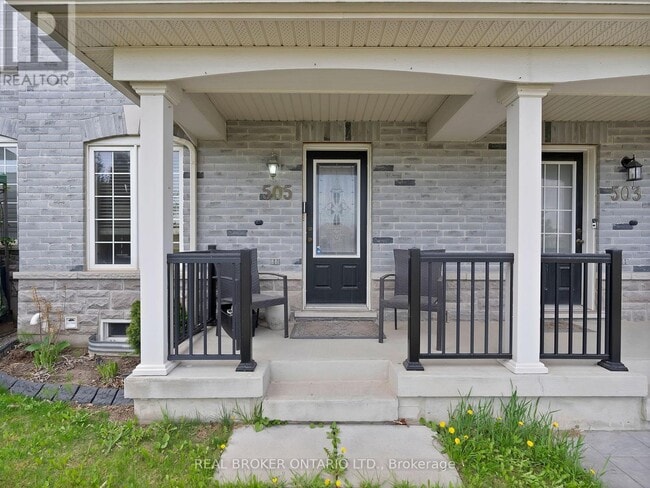 Building Photo - 505 Rossland Rd E