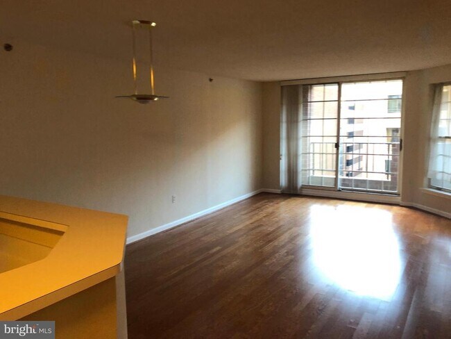 Foto del edificio - 1230 23rd St NW