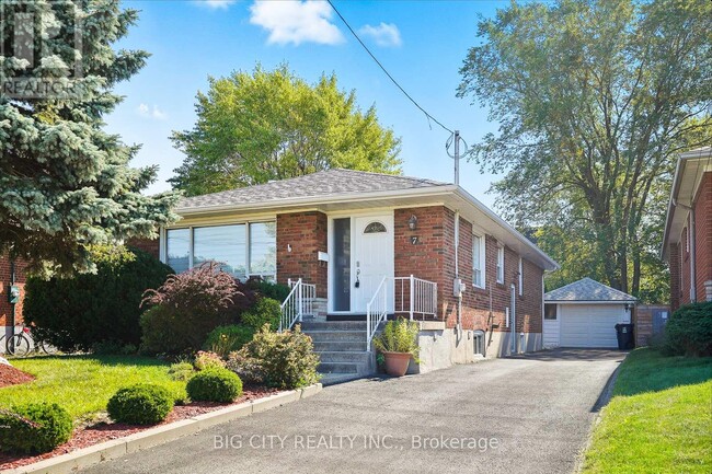 Building Photo - 7 Armitage Dr