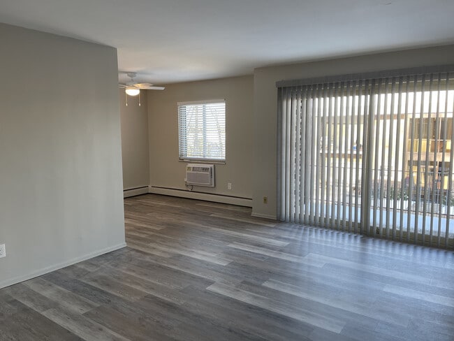 Building Photo - Fountain Villa Apartments