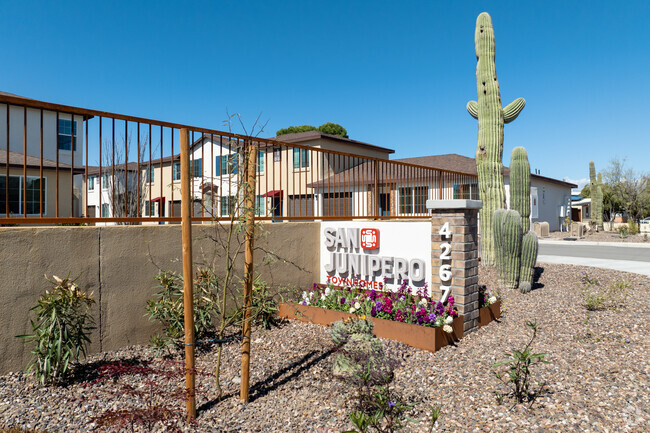 Foto del edificio - San Junipero Townhomes