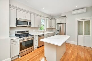 Building Photo - 20 Thornley St