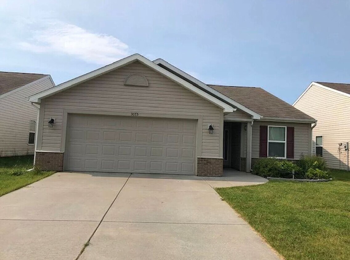 Primary Photo - LINDBERG VILLAGE…3 bedroom with office