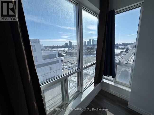 Photo du bâtiment - 1 Lee Centre Dr