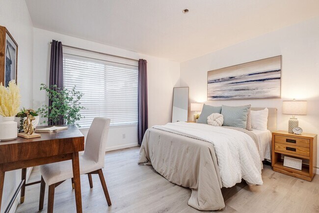 Foto del edificio - Advent - Low Deposit W/ Laundry & Parking!
