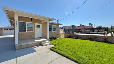 Building Photo - 4744 W 160th St