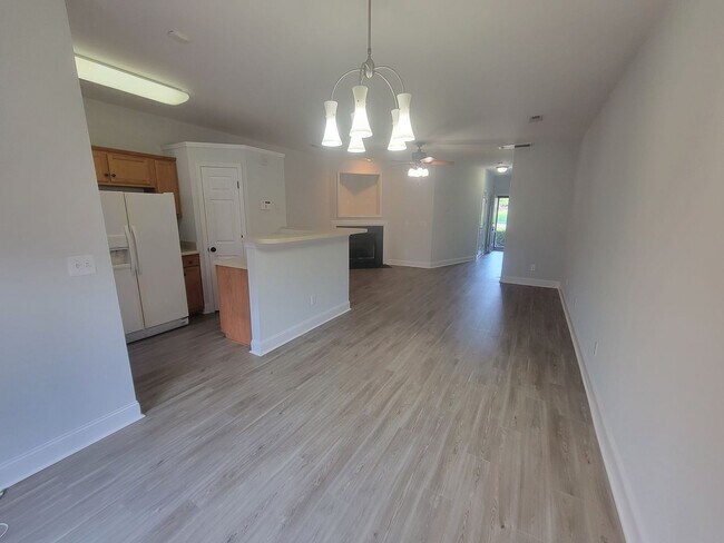 Foto del edificio - Spacious Townhome with Private Patio | Win...