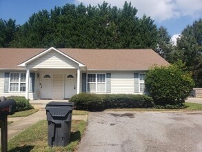 Building Photo - 9 Leemike Ct