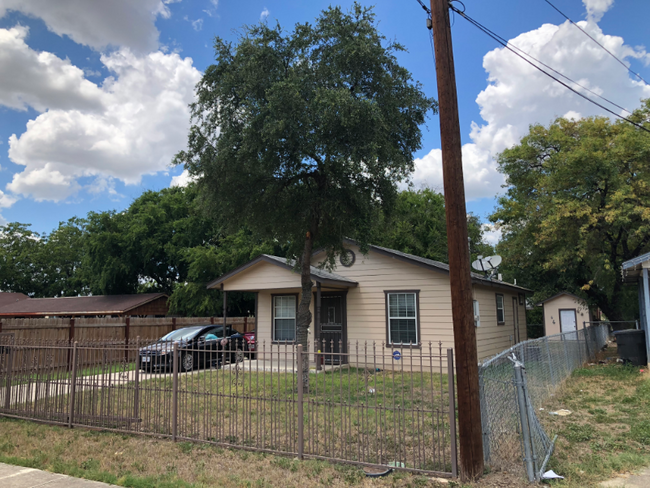 Building Photo - 279 Caddo