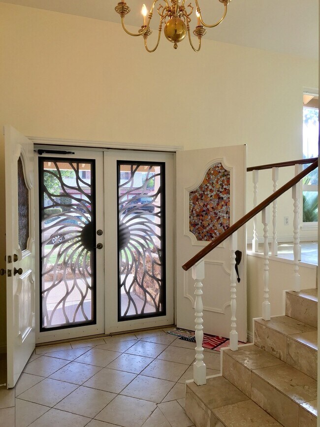 Foto del edificio - Spacious Hacienda Heights Home with a Pool