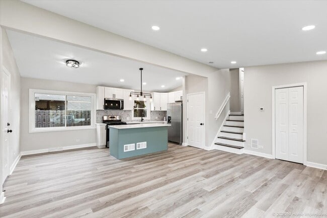 Building Photo - 16211 Joyce Cir