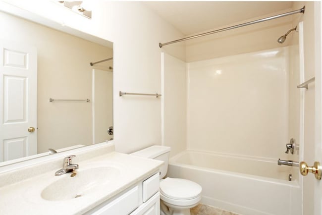 Interior Photo - SOUTH POINTE