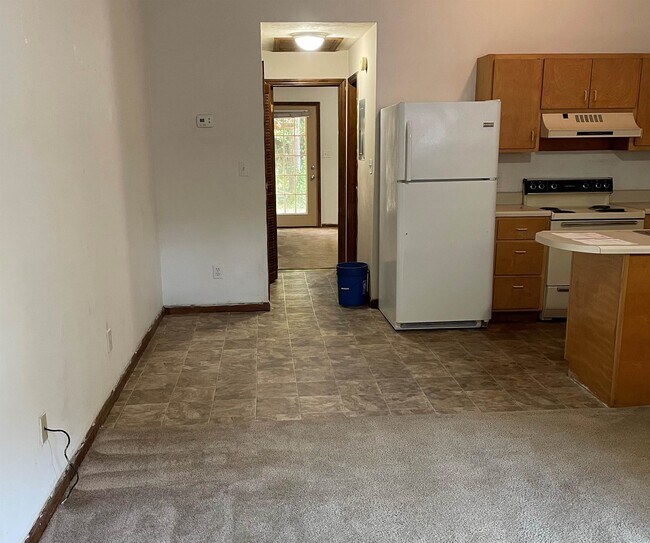 1539 Paul Russell Rd Unit C2, Tallahassee, FL 32301 Room for Rent in