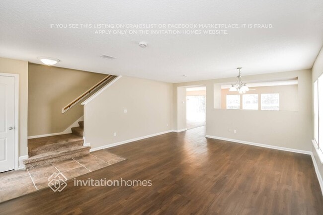 Building Photo - 12192 Pebble Point Dr W