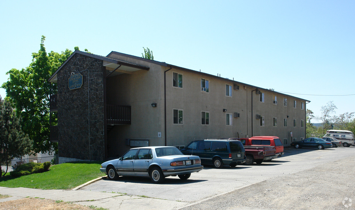 Primary Photo - Courtview Apartments